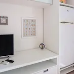 Sunny House Apartment *