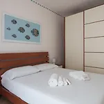 Apartment Sunny House *
