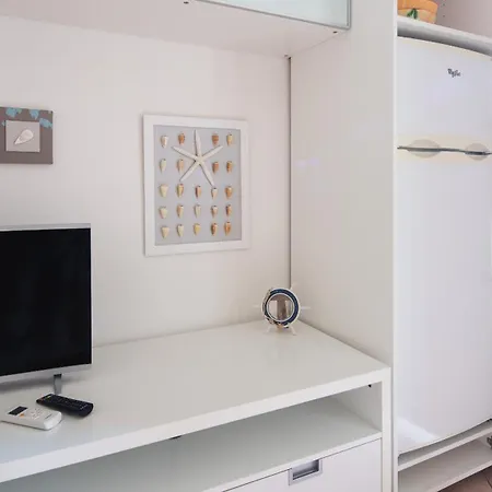 Welcomely - Sunny House Apartment *